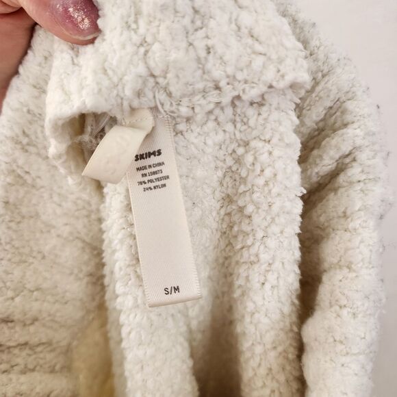 SKIMS 2 Piece Cozy Knit Short Set 2 Pairs Shorts Cream Black Fuzzy S/M Teddy - Picture 4 of 12